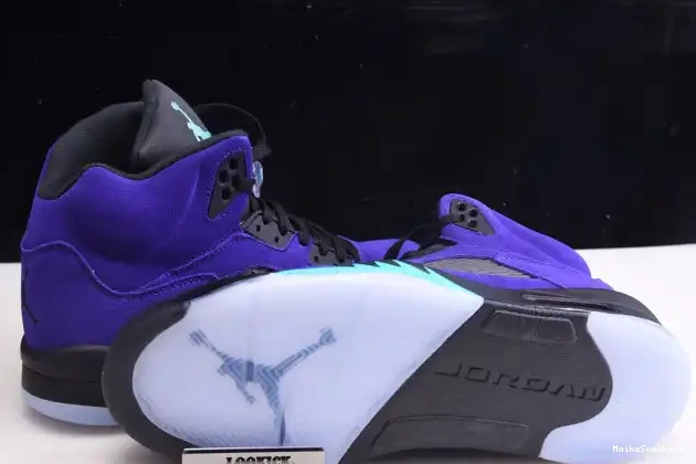 MaikeSneakers Air Retro 136027-500 Jordan Alternate Grape 5 0323